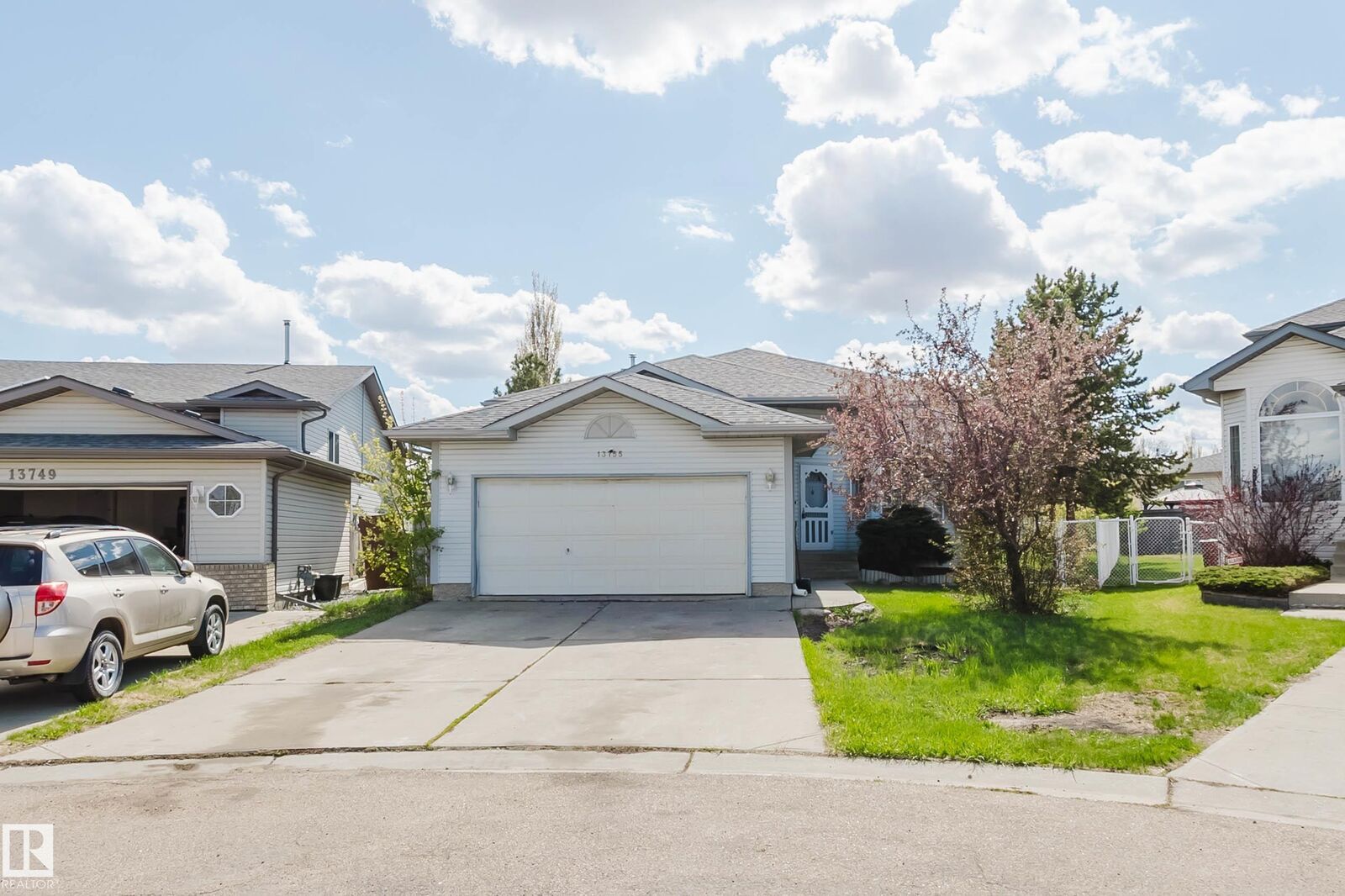 Property Photo: 13755 131B Avenue NW AB T5L 5A1