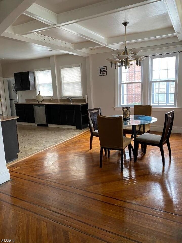 Property Photo:  197 Park Pl 1  NJ 07111 