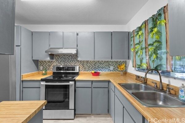 Property Photo: 96-224 Waiawa Road 60 HI 96782