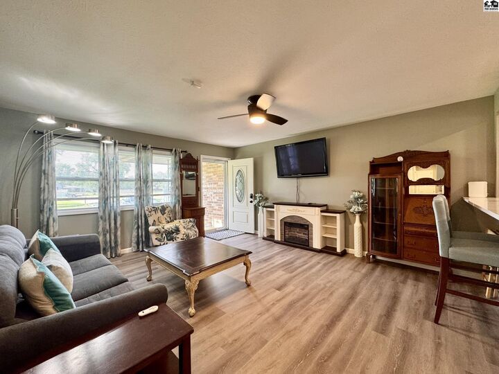 Property Photo:  1510 Linda Ln  KS 67502 