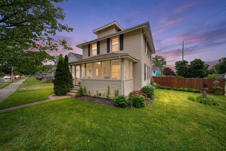 Property Photo: 1403 Lansing Avenue MI 49202