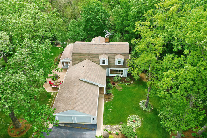 Property Photo: 15 Willet Way IL 60013