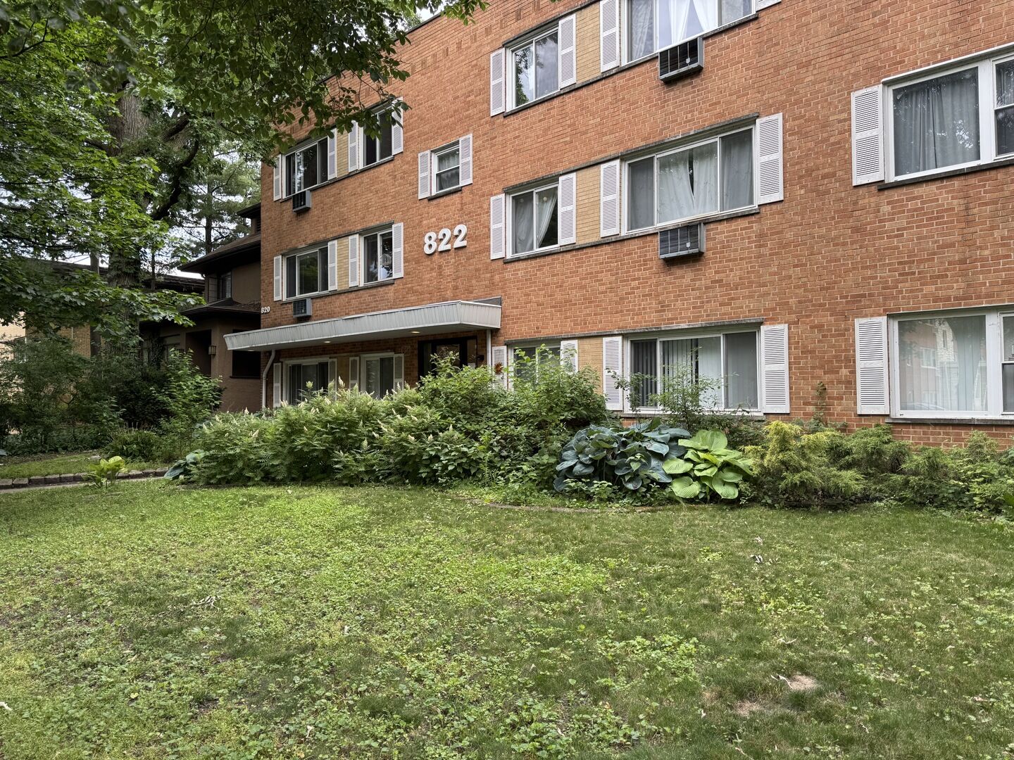 Property Photo:  