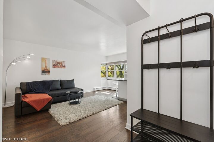 Property Photo:  4950 N Marine Drive 405  IL 60640 