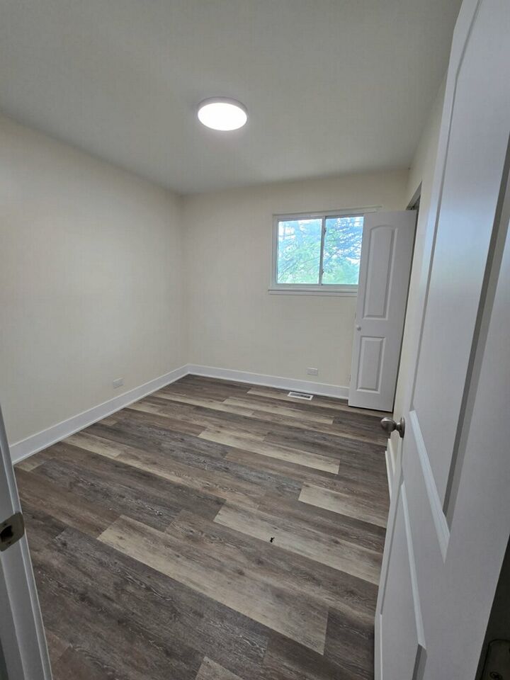 Property Photo:  8818 S Cottage Grove Avenue  IL 60619 