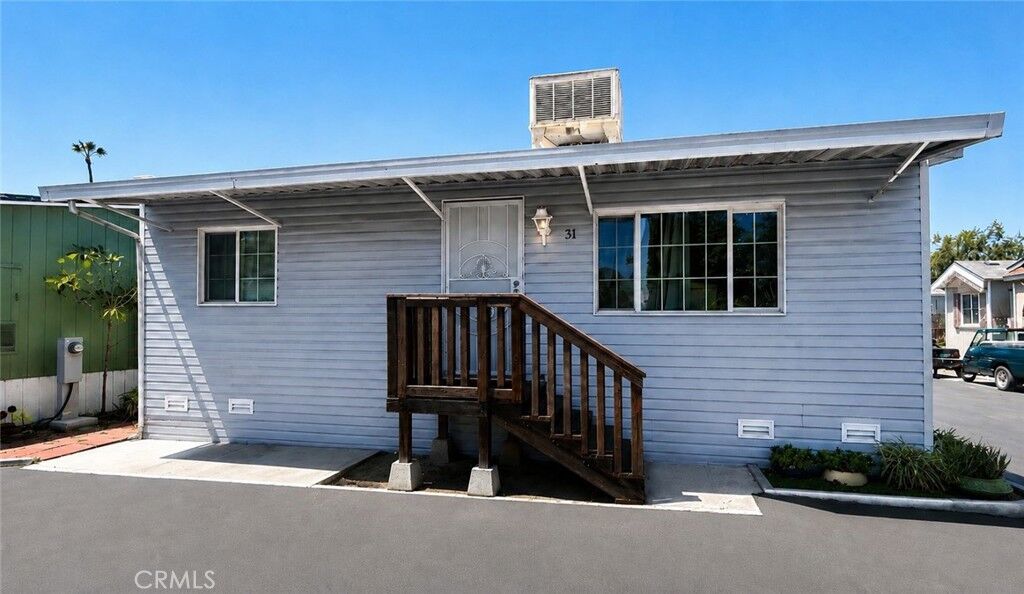 Property Photo:  