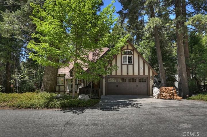 Property Photo:  400 Merrimack Drive  CA 92352 