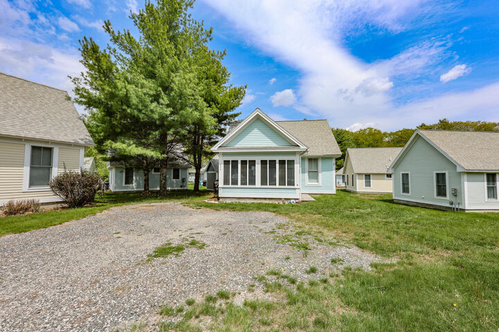 Property Photo:  454 Post Road 235  ME 04090 
