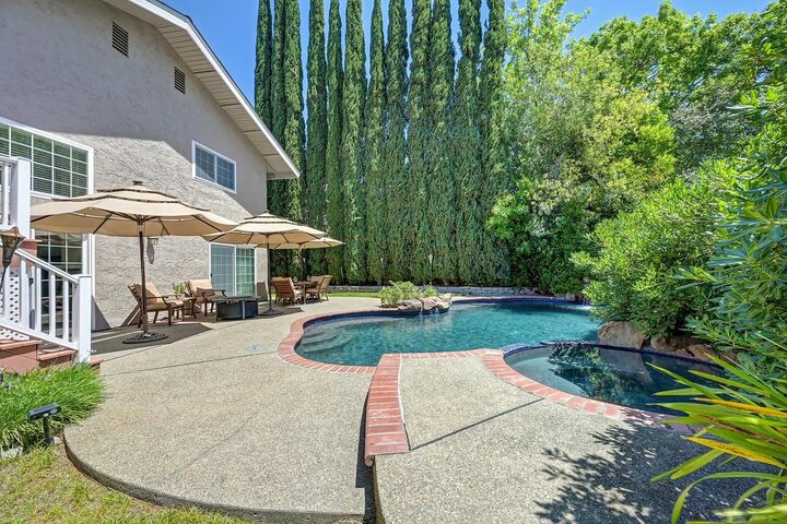 Property Photo: 100 Bermuda Court CA 95678