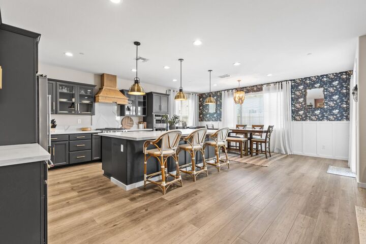 Property Photo: 812 Cross Creek Lane CA 95648