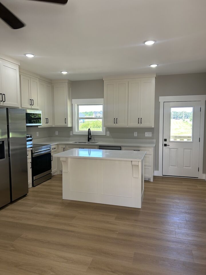 Property Photo:  1106 Baker Ln  TN 38464 