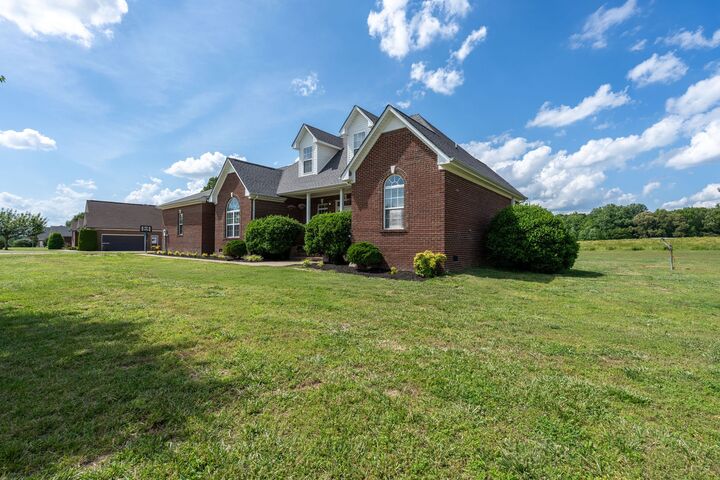 Property Photo: 387 Center Point Dr TN 38483