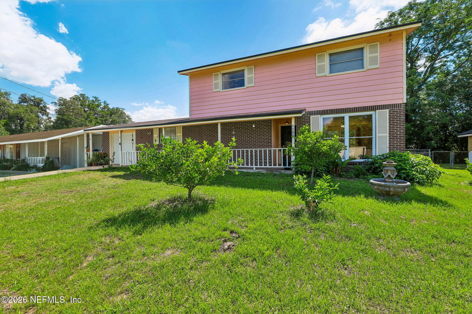 Property Photo: 1189 Crown Drive FL 32221