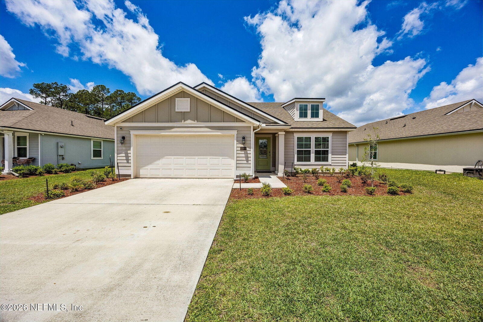 Property Photo: 65908 Edgewater Drive FL 32097