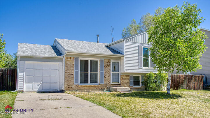 Property Photo:  2304 Cascade Dr -  WY 82718 