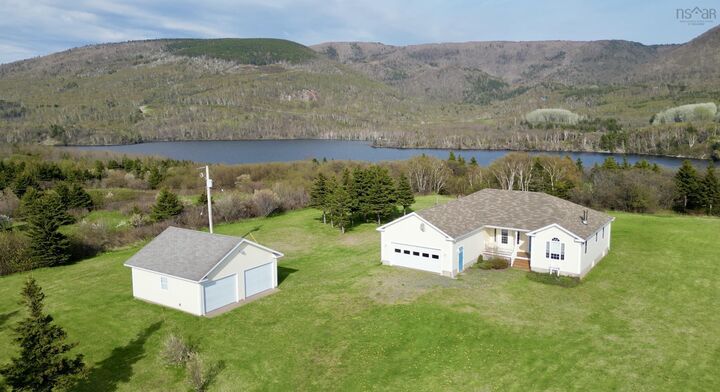 13540 Cabot Trail Road — photo 1