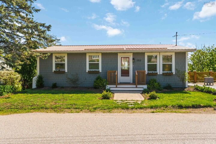 Property Photo:  152 Second Avenue  NS B0V 1A0 