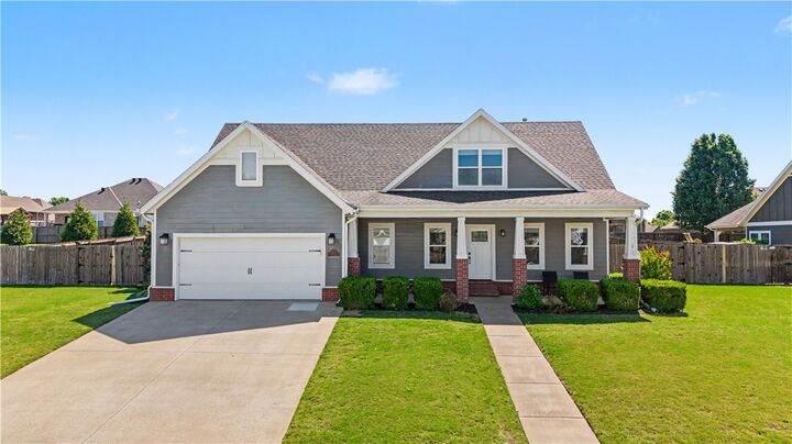 Property Photo:  1213 Chancery Lane  AR 72718 