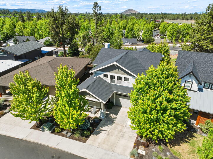 Property Photo:  20648 SE Cougar Peak Drive  OR 97702 