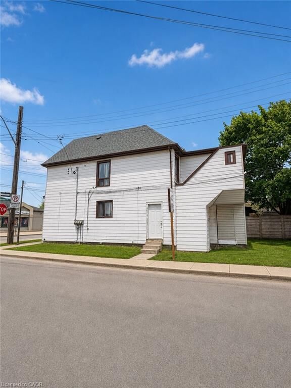 Property Photo:  518 Cannon Street E  ON L8L 2E8 