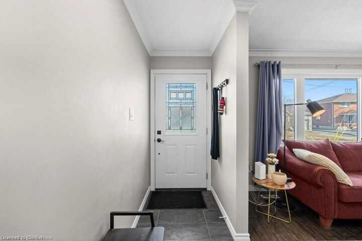 Property Photo:  5 Hampton Street  ON N3S 7J2 