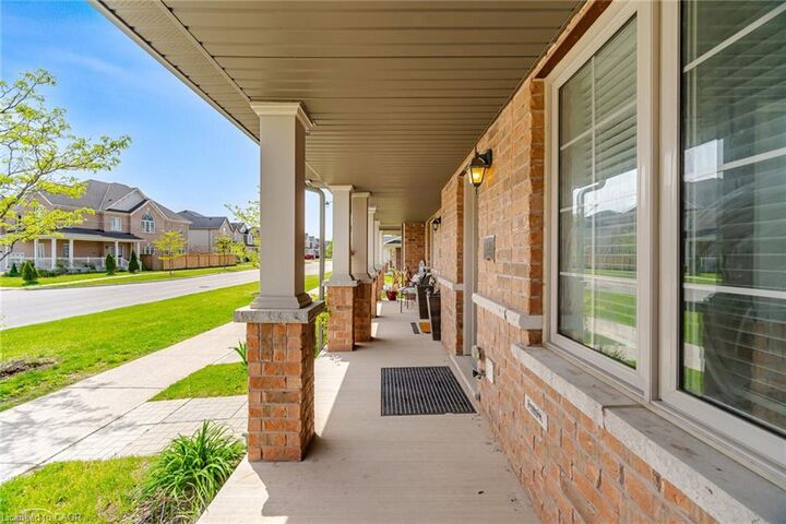 Property Photo: 390 Linden Drive ON N3H 0C6