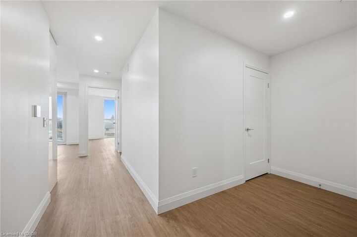 Property Photo:  410 Westhaven Street 206  ON N2T 0E2 