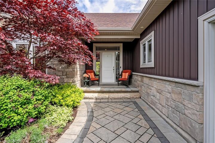 Property Photo:  49 Postma Drive  ON N1A 0B2 