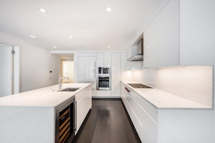 Property Photo:  150 Seaport Blvd 17A  MA 02210 