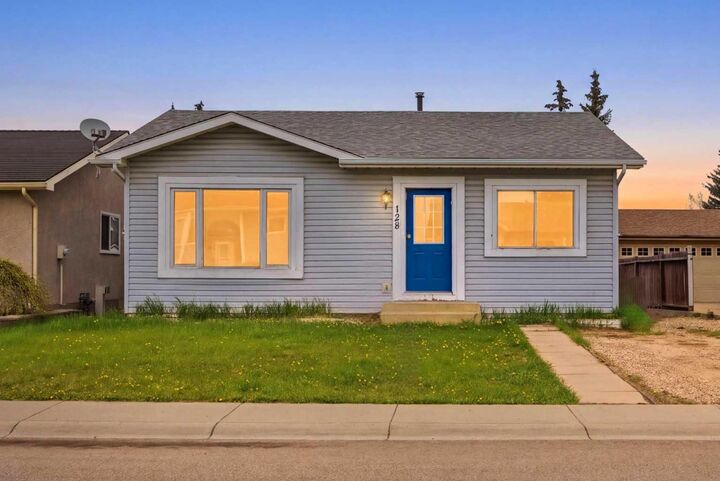 128 Ridgegate Way SW — photo 1