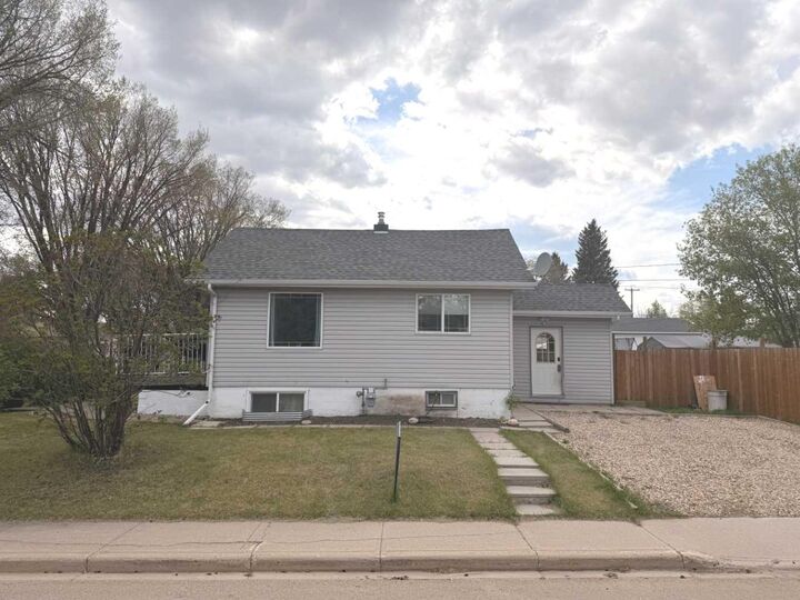 Property Photo: 5602 51 Avenue AB T4L 1K9