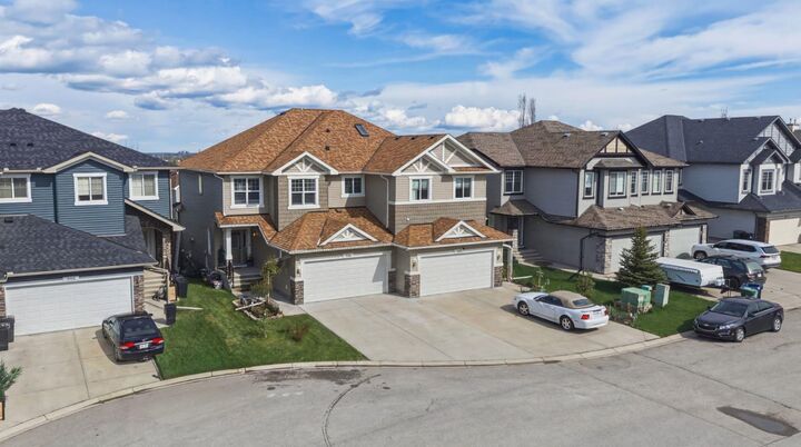 Property Photo:  138 Bridlerange Place SW  AB T2Y 0K8 