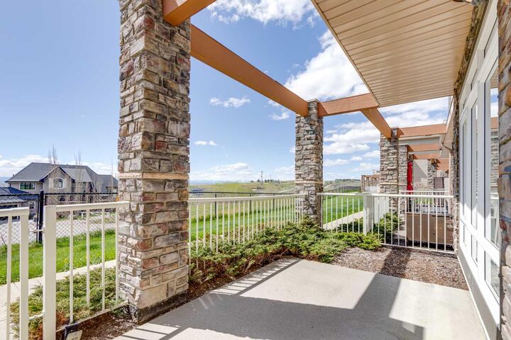 Property Photo: 181 Rockyledge View NW 7 AB T3G 6B1