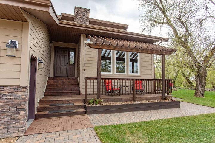 Property Photo:  42377 Range Road 151  AB T0B 1N0 