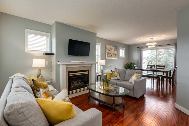 Property Photo:  126 Harvest Gold Place NE  AB T3K 4Y2 
