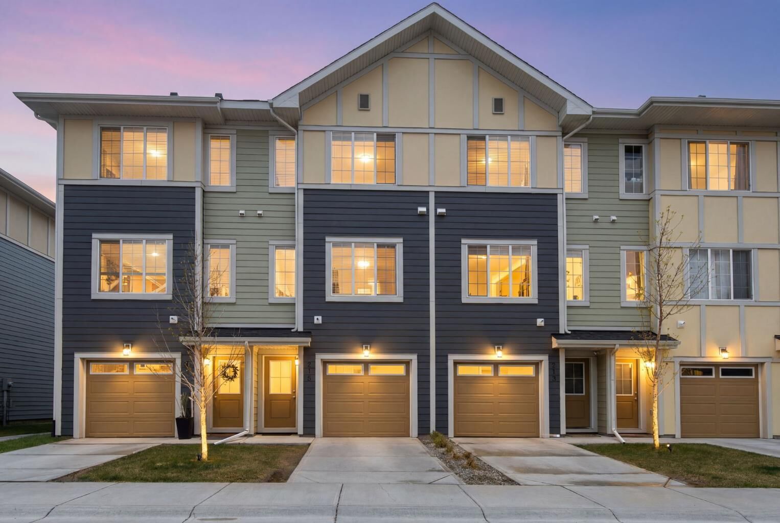 Property Photo:  215 Marquis Lane SE  AB T3M 2G6 