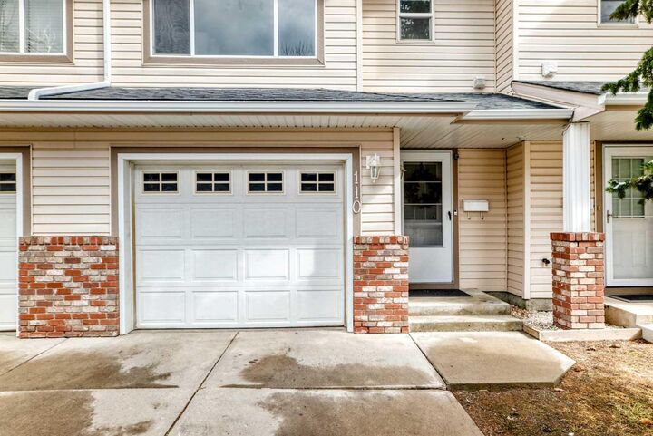 Property Photo: 110 Country Hills Cove NW AB T3K 5G7