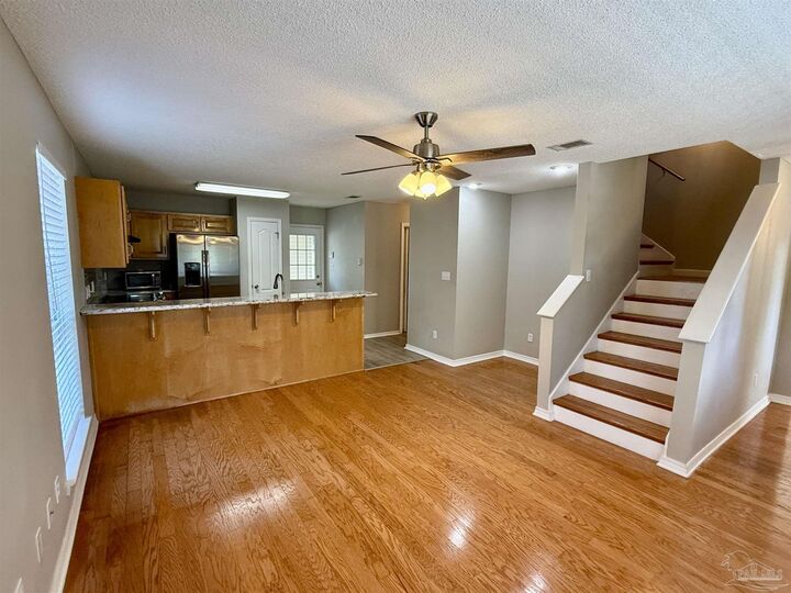 Property Photo:  2121 Pin High Dr  FL 32526 