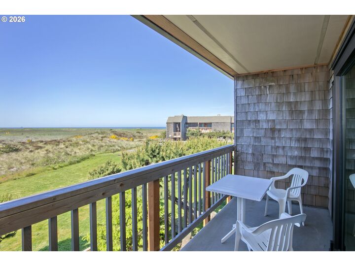 Property Photo:  856 Neacoxie Blvd  OR 97138 