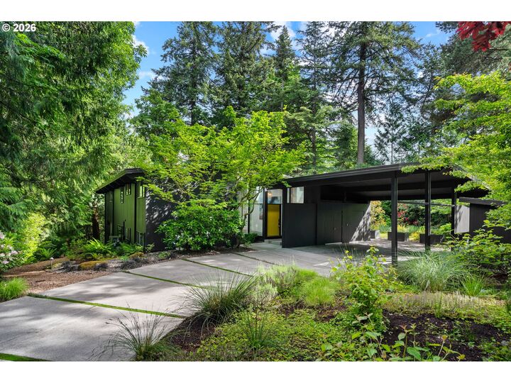 Property Photo: 5330 SW Westdale Dr OR 97221