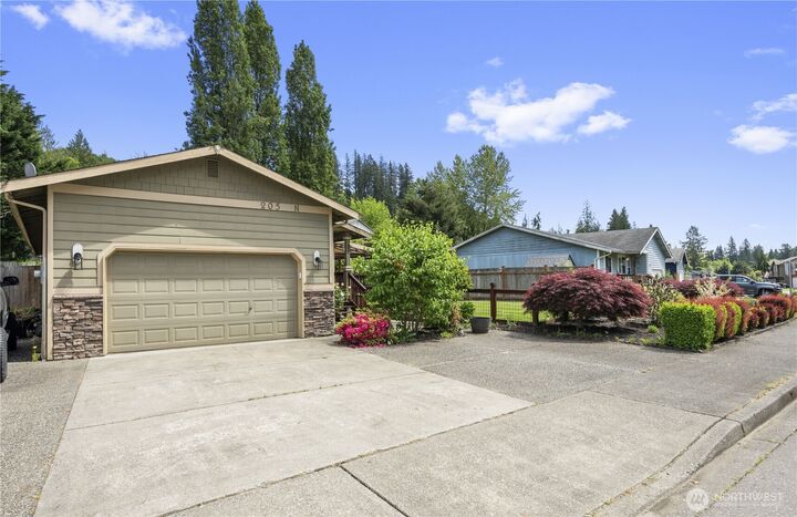 Property Photo:  205 N Bogart Avenue  WA 98252 