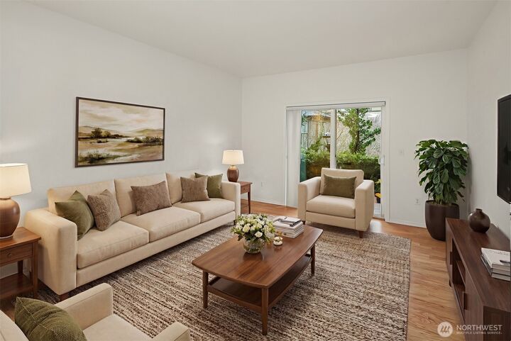 Property Photo:  1731  10th Avenue NE B115  WA 98029 