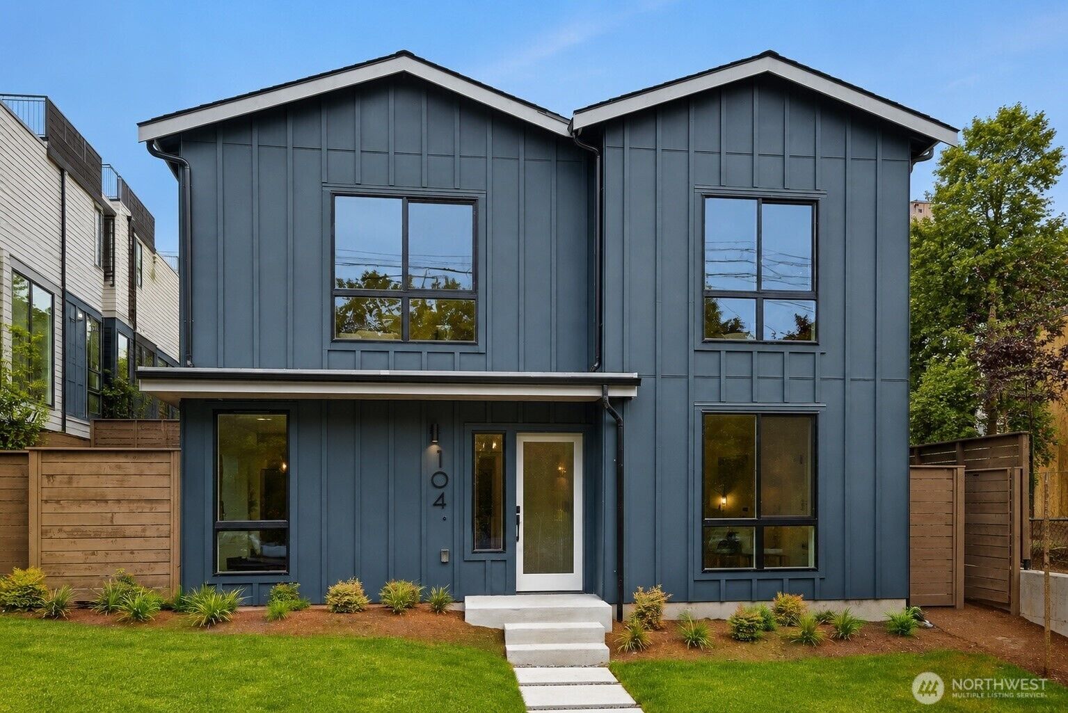 Property Photo: 104 NE 44th Street WA 98105