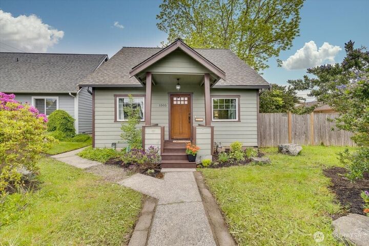 Property Photo: 1505 Lombard Avenue WA 98201