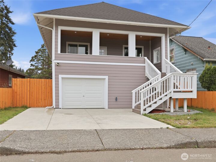 Property Photo:  1010  Randall Street  WA 98520 