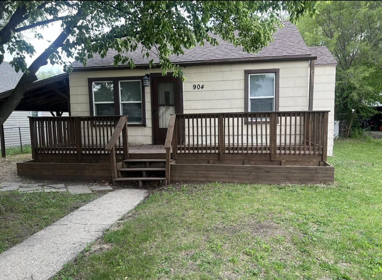 Property Photo:  904 Drexel Boulevard  IL 61115 