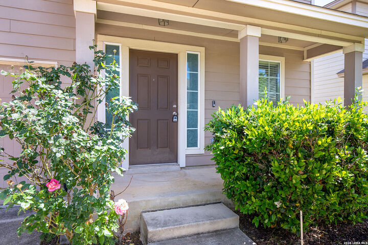 Property Photo: 706 Scarlet Ibis TX 78245