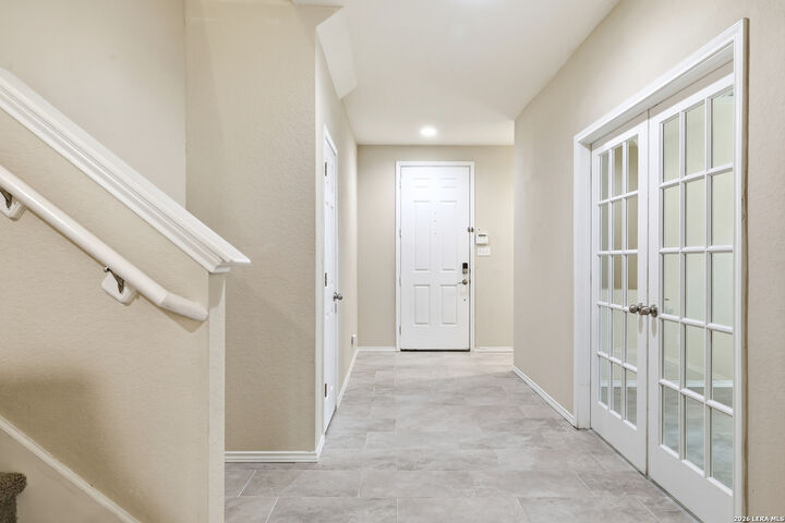 Property Photo:  9911 Copper Rise  TX 78109 