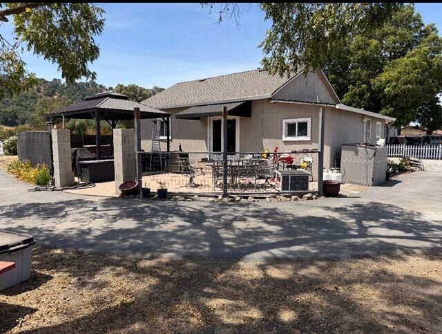 Property Photo:  10760 Hale Avenue  CA 95037 