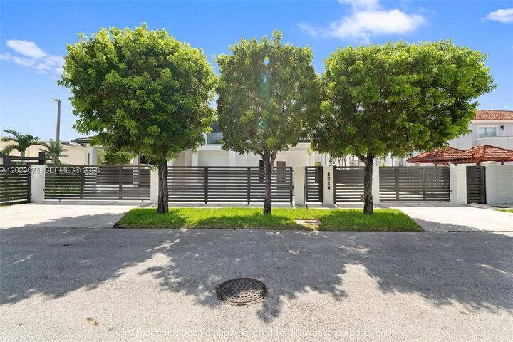 Property Photo:  4014 SW 144th Pl  FL 33175 